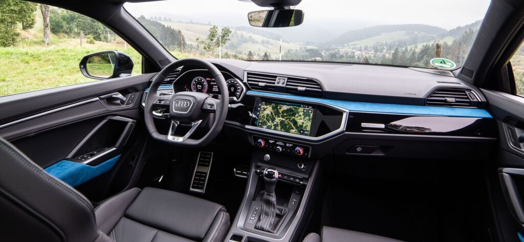 q3-sportback-sline-interier