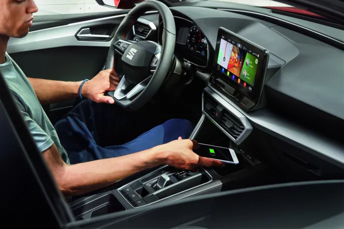 All-new-SEAT-Leon-connectivity