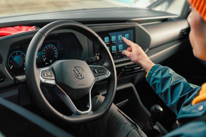 vw-caddy-cargo-interieur-cockpit