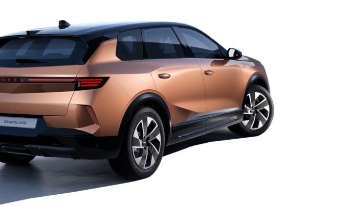 Opel_Grandland-3-4-shot-Bottom-Page-Image_1920x1130-ezgif.com-webp-to-jpg-converter