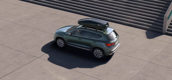 seat-ateca-suv-with-roof-box-accessory