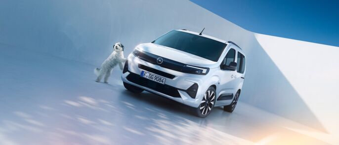 OPEL-COMBO-LIFE-MY2023-ICE-overview-banner-21x9-ezgif.com-avif-to-jpg-converter (1)